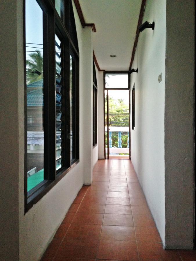 White Rabbit Hostel Baan Khai Exterior foto