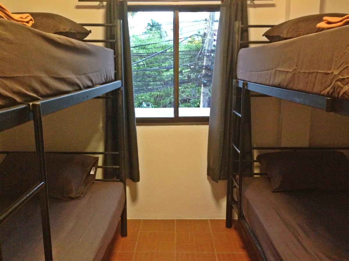 White Rabbit Hostel Baan Khai Exterior foto